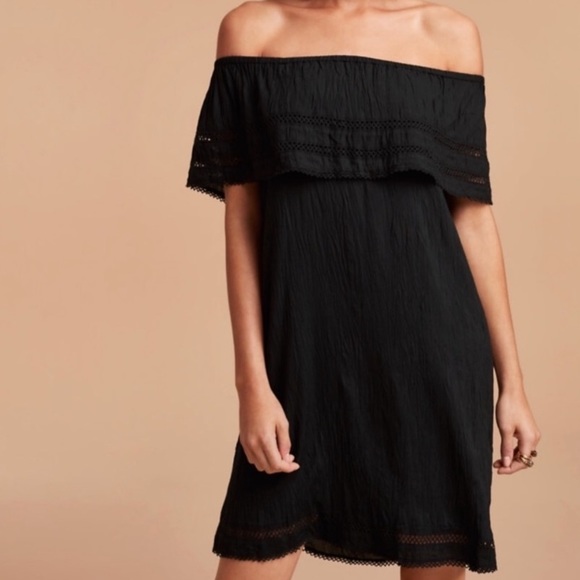 Wilfred Dresses & Skirts - Wilfred Black Emmie Off The Shoulder Dress Size XS